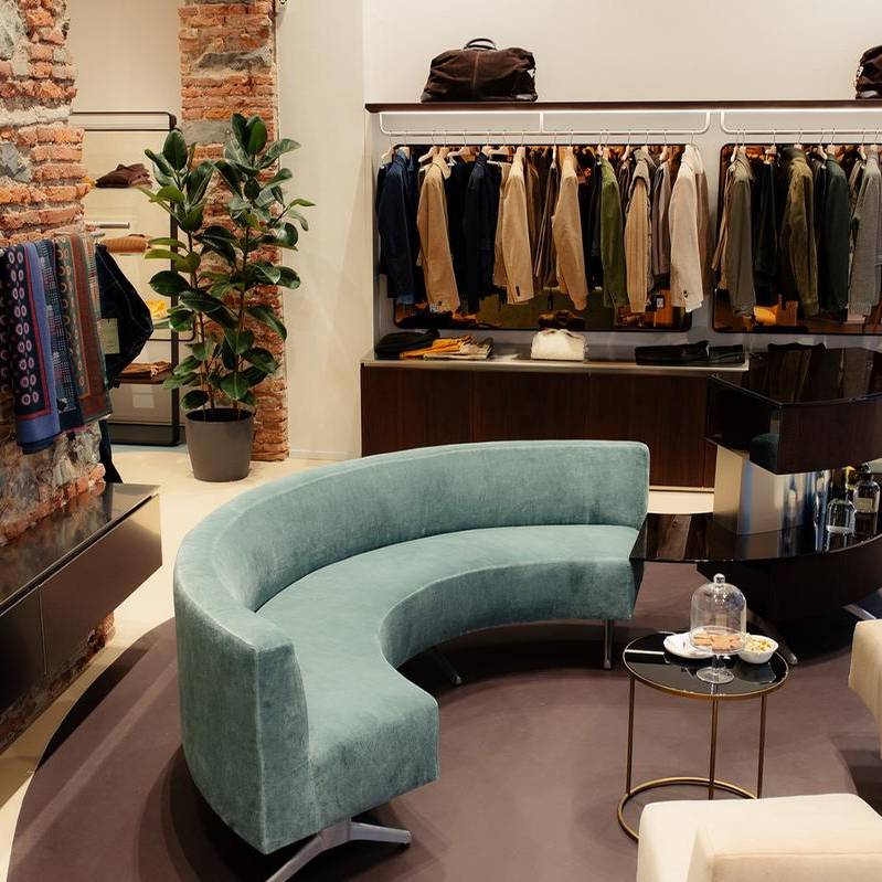 resinnova-negozio-abbigliamento-resina-rivestimenti (2)