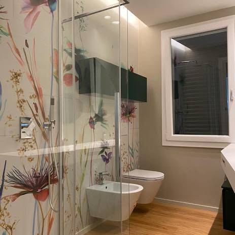 appartamento-chiara-resinnova-monza-e-brianza-supefici-pavimenti-bagni-resina-materia-carta-da-parati-wallpeppergroup (4)