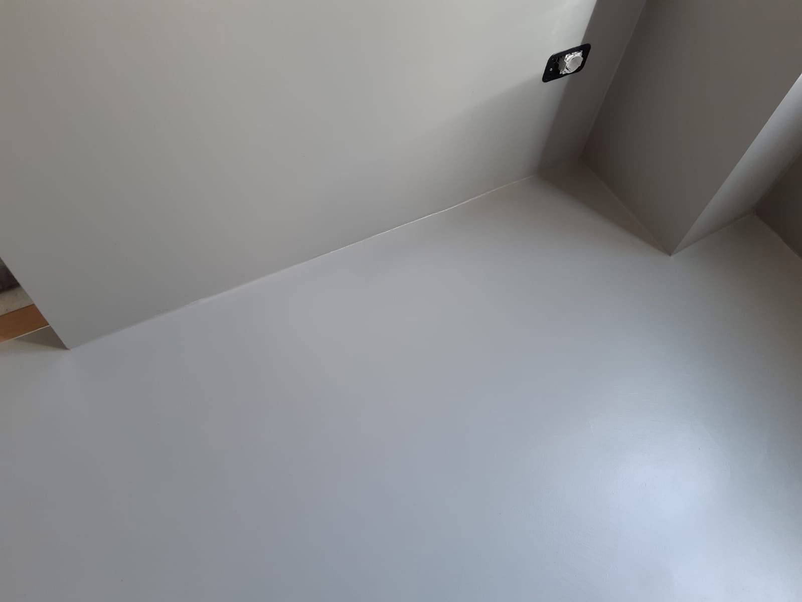 appartamento-pozzoli-resinnova-como-rivestimento-bagno-materia-monolak