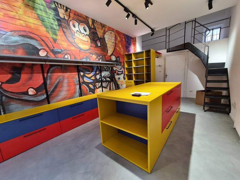 negozio-varese-resinnova-pavvimenti-rivestimenti-carta-da-parati-wall&cdeco-finitura-stonalizzata (2)