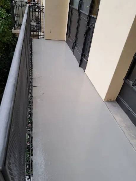resinnova-pavimenti-rivestimenti-microcemento-terrazzo-carlo-seregno