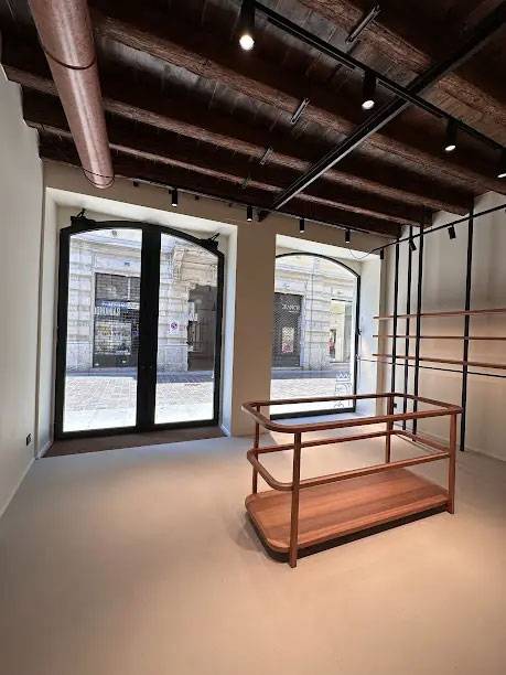 resinnova-superifci-pavimenti-resina-appartamento-claudio-milano