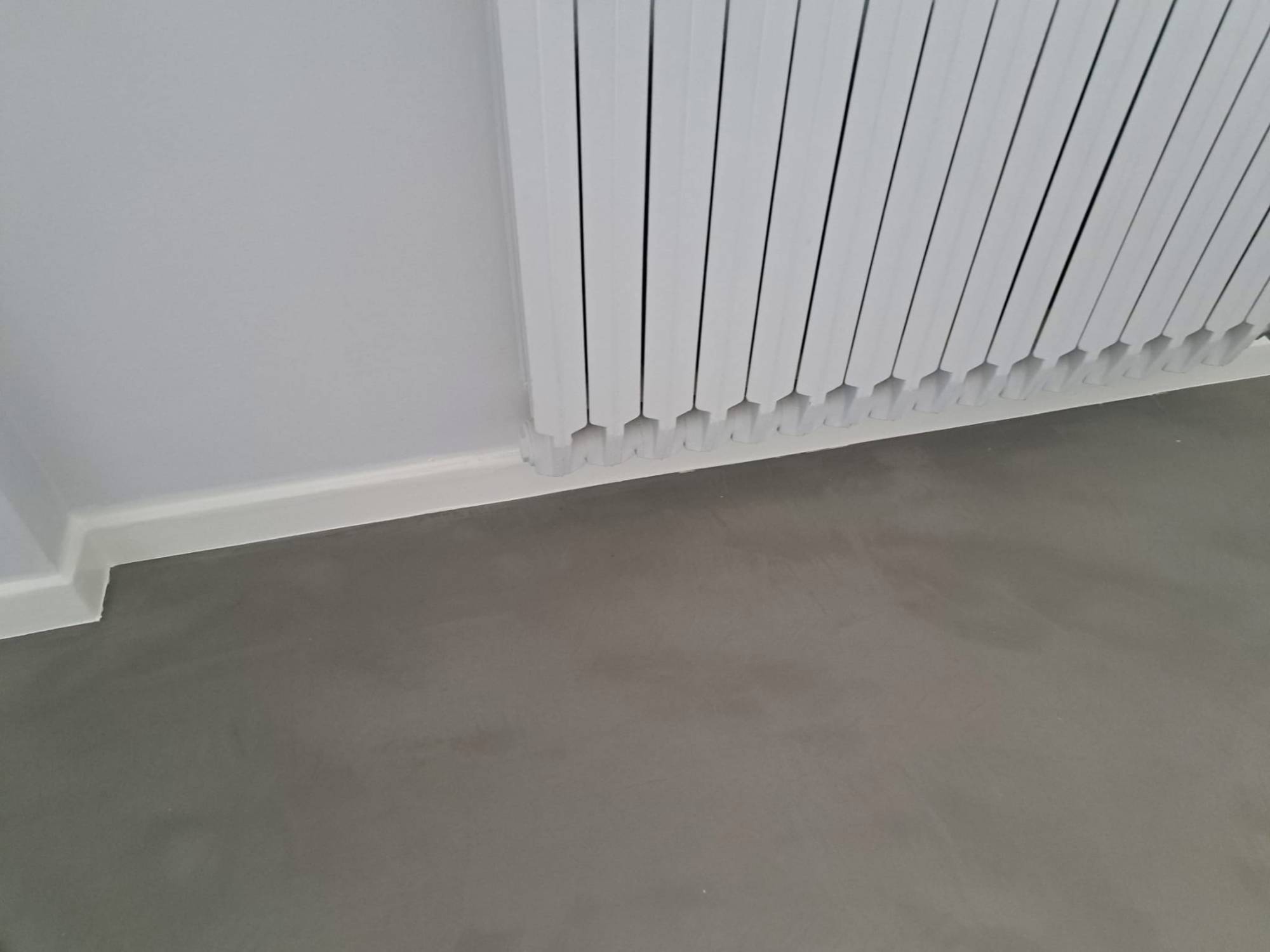 appartamento-pamela-resinnova-carimate-supefici-pavimenti-rivestimenti-natural-g40