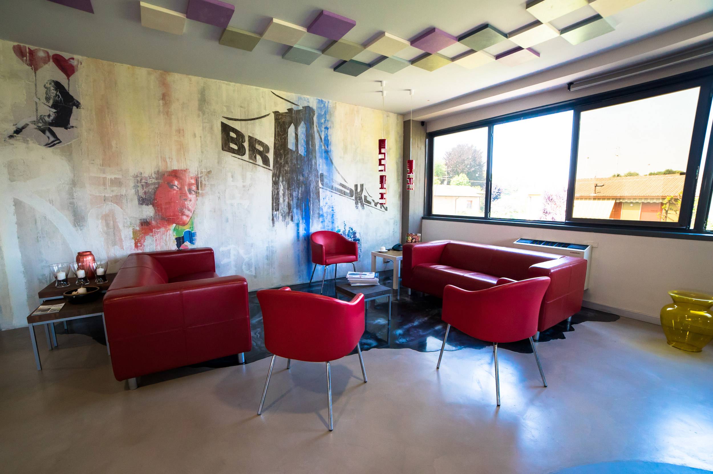 resinnova-showroom-cadorago-pavimenti-supercifi-resina-microcementi (144)