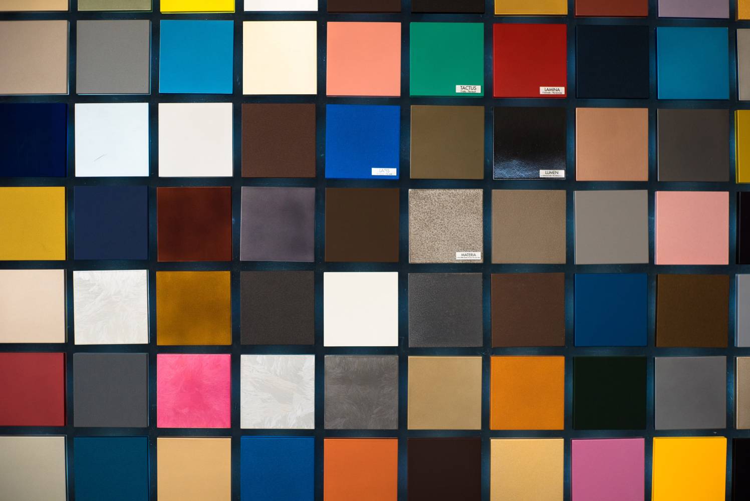 resinnova-showroom-cadorago-pavimenti-supercifi-resina-microcementi (17)