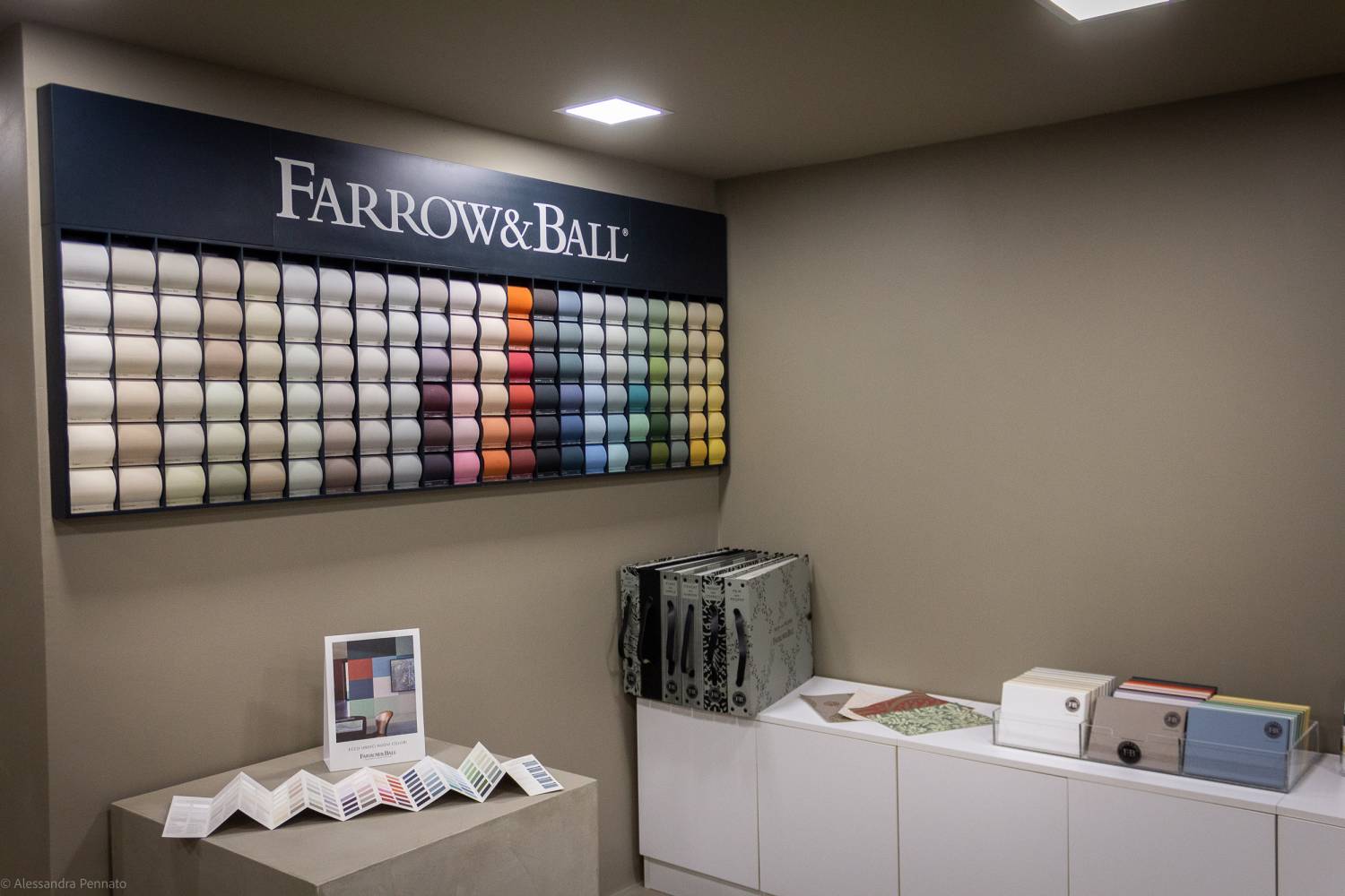 resinnova-showroom-como-pavimenti-supercifi-resina-microcementi (31)